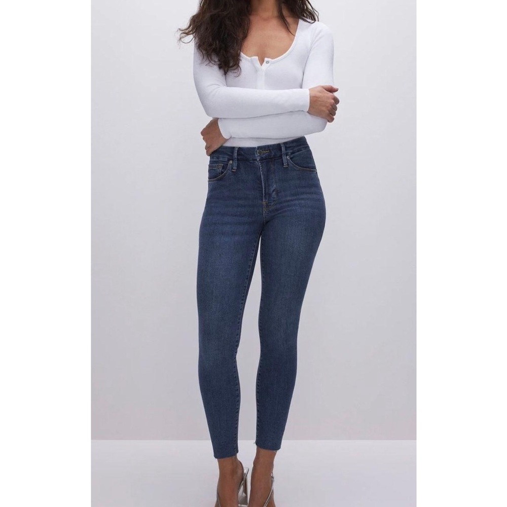 Good American  GOOD LEGS SKINNY CROPPED JEANS
